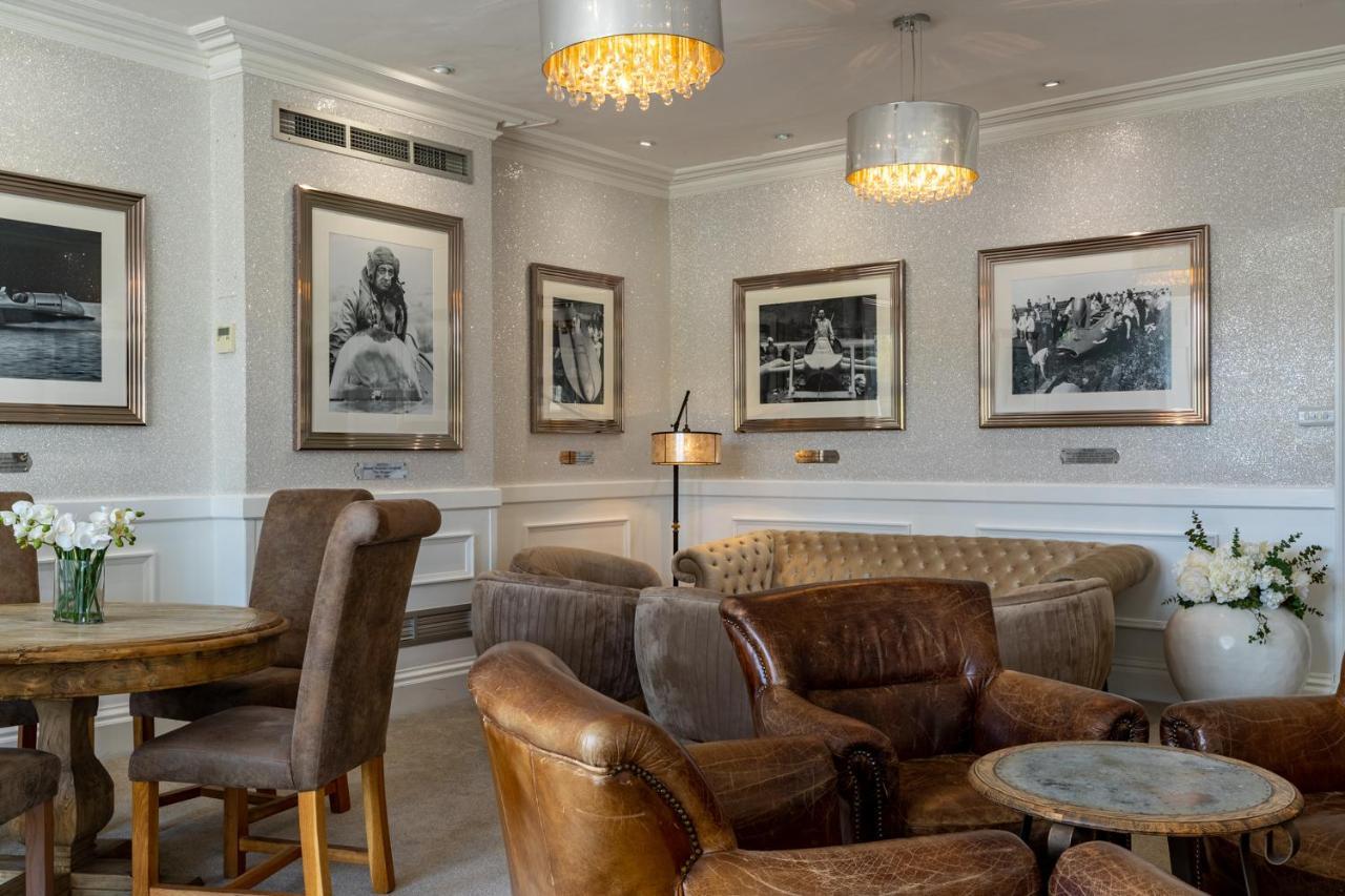 Lakes Hotel & Spa Bowness-on-Windermere Extérieur photo The interior of the club