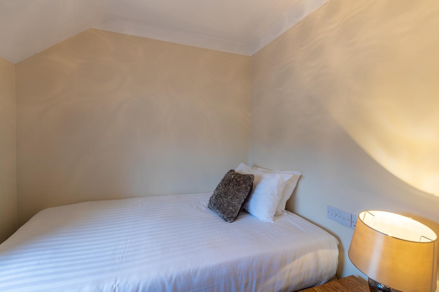 Lakes Hotel & Spa Bowness-on-Windermere Chambre photo A single bed