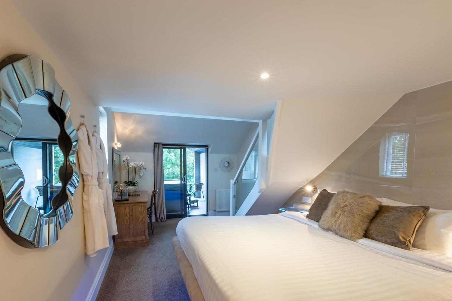 Lakes Hotel & Spa Bowness-on-Windermere Chambre photo A bedroom at The Old Inn